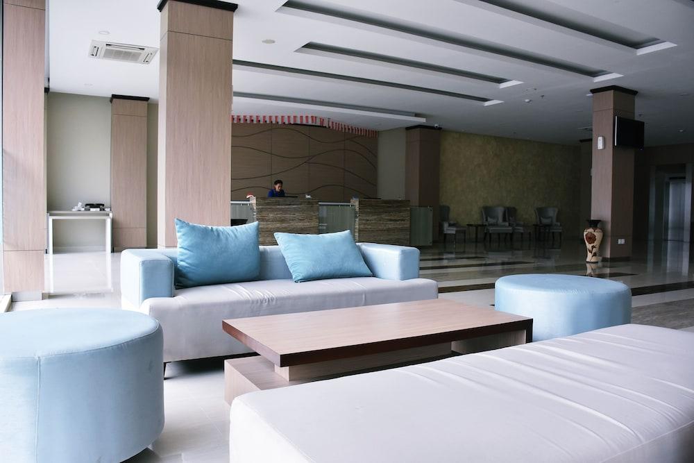 Terraz Tree Hotel Jakarta Exteriör bild