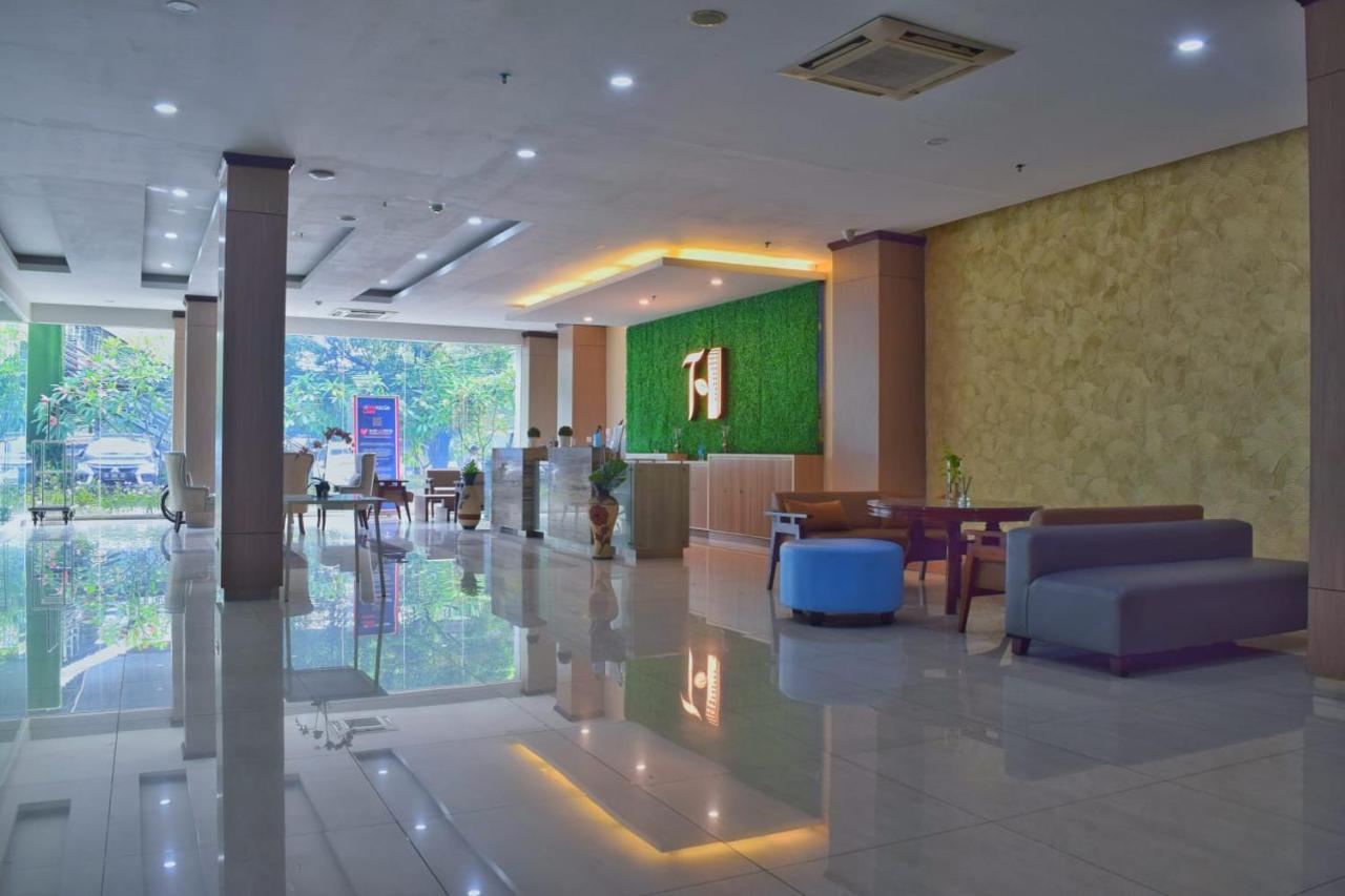 Terraz Tree Hotel Jakarta Exteriör bild