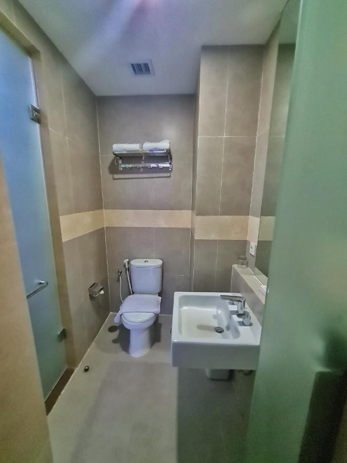 Terraz Tree Hotel Jakarta Exteriör bild