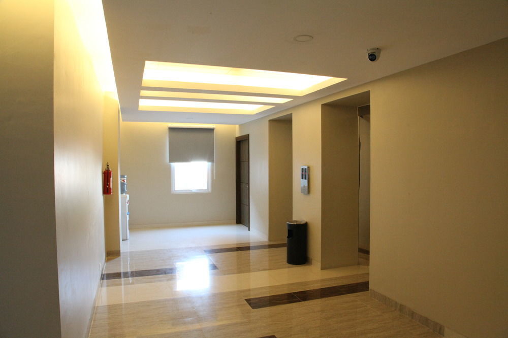 Terraz Tree Hotel Jakarta Exteriör bild